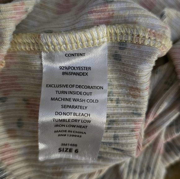 BTWEEN: 2-Piece Set, SS Top w/🦋 & Flutter Sleeves, Matching Pants, Size: 6, EUC - Picture 9 of 12